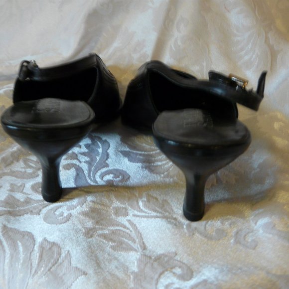 Franco Sarto Black and Wine Leather Kitten heel Pumps - Picture 11 of 16